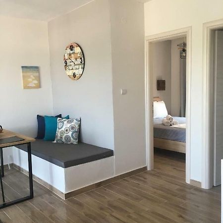 Sunrise View Apartment Ofrinion Exterior photo